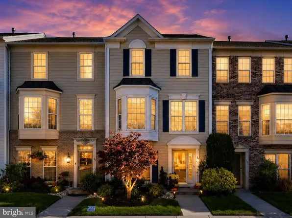 17 Lilyberry Pl, Delran, NJ 08075