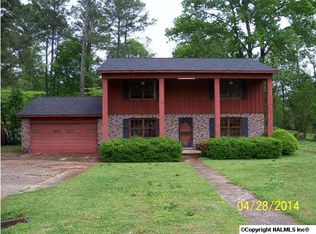 207 Norwood Dr, Rainbow City, AL 35906