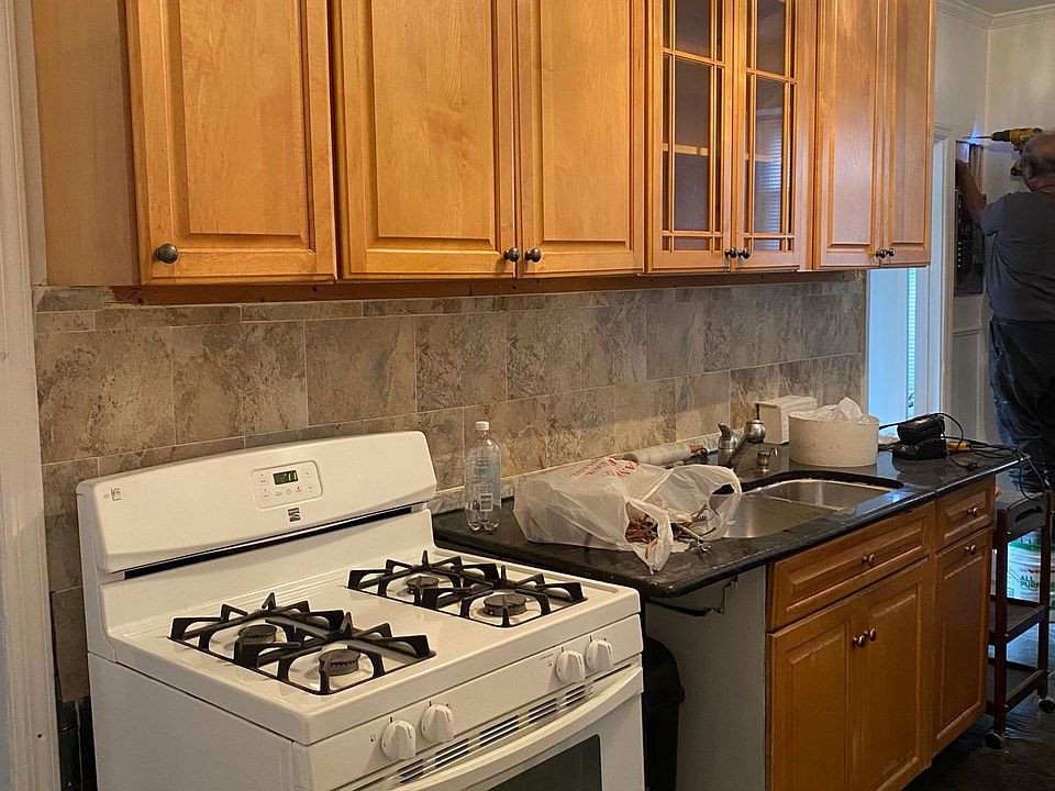 2nd image of 3006 Philip Ave #1B