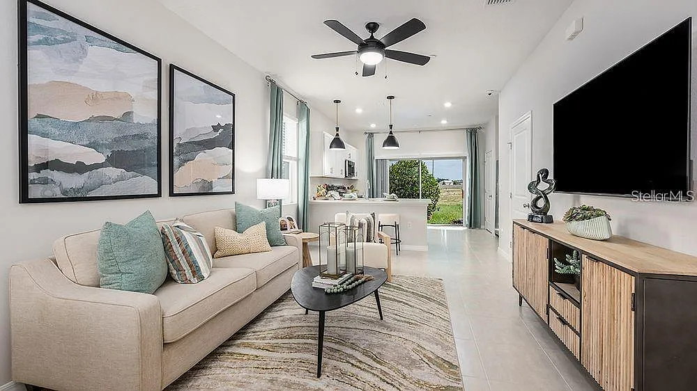 2 bed, 2.0 bath, 1087 sqft, $2,180 — Photo 4
