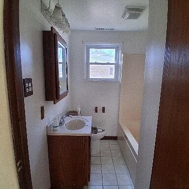 3rd image of 3116 E Apple Ave