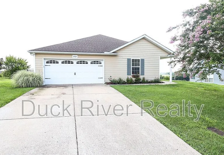 2207 Carpenter Bee Dr — Photo 1