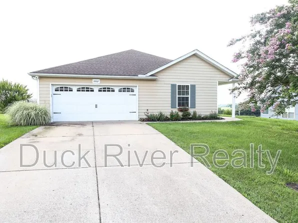 2207 Carpenter Bee Dr, Columbia, TN 38401