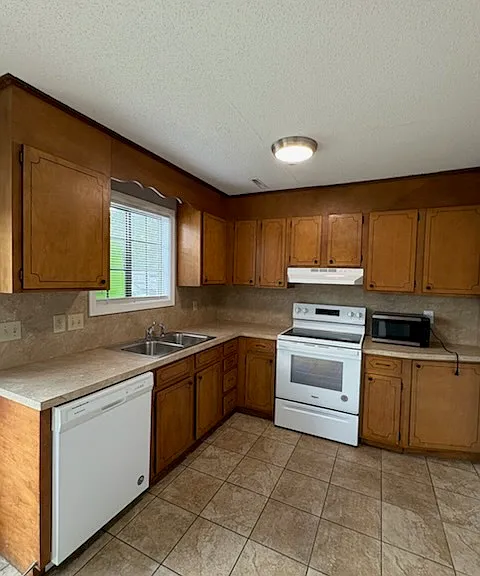 1110 Arbor Dr #2 — Photo 3