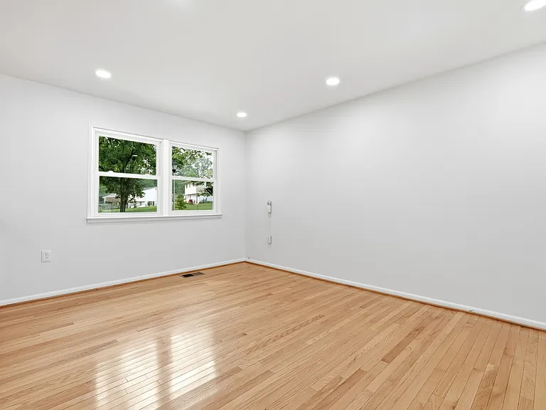 17004 Gohagen Rd — Photo 9