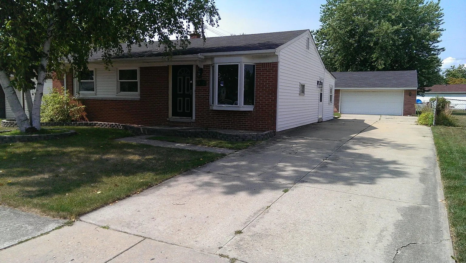 31752 Sweetbriar photo 1