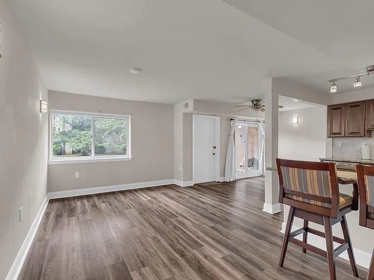 5107 Crossfield Ct #304 — Photo 5