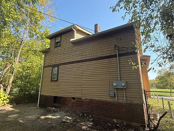 3rd image of 3544 E 144th St