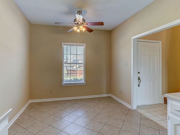 3rd image of 8725 Citrus Bend Dr