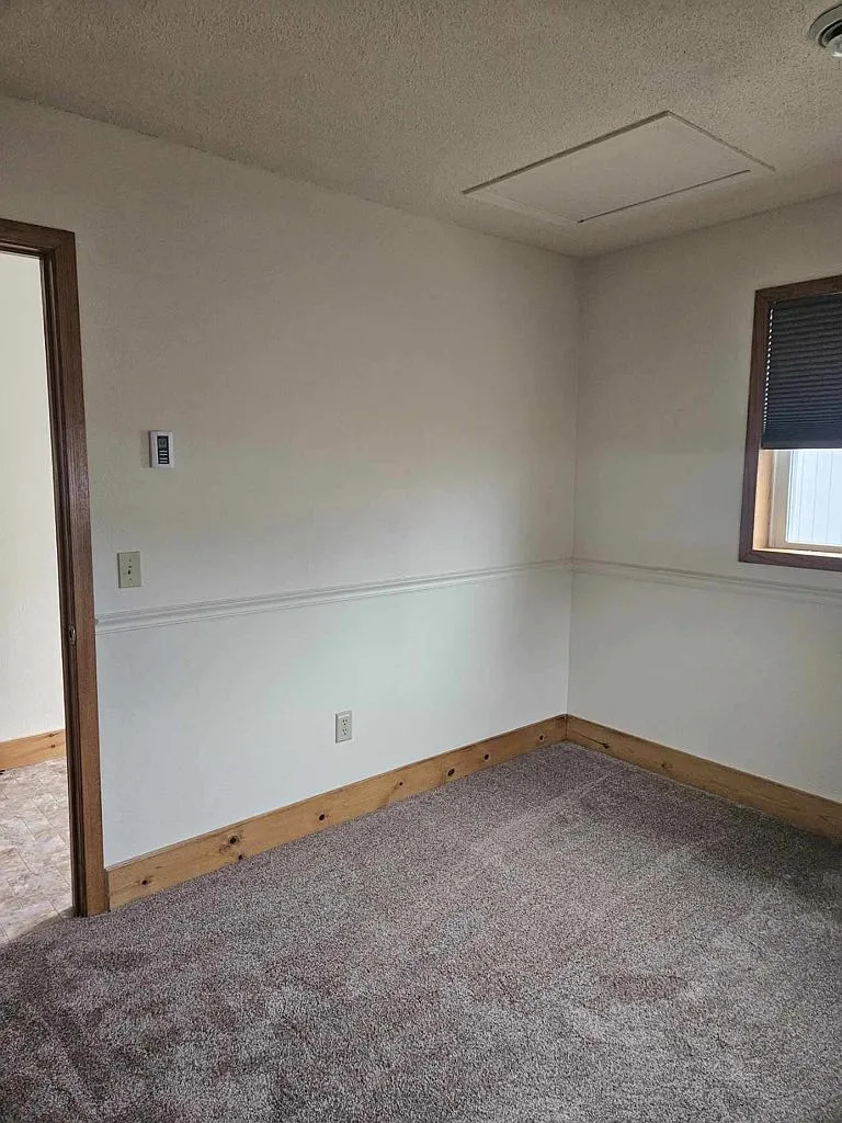 3 bed, $1,200 — Photo 3