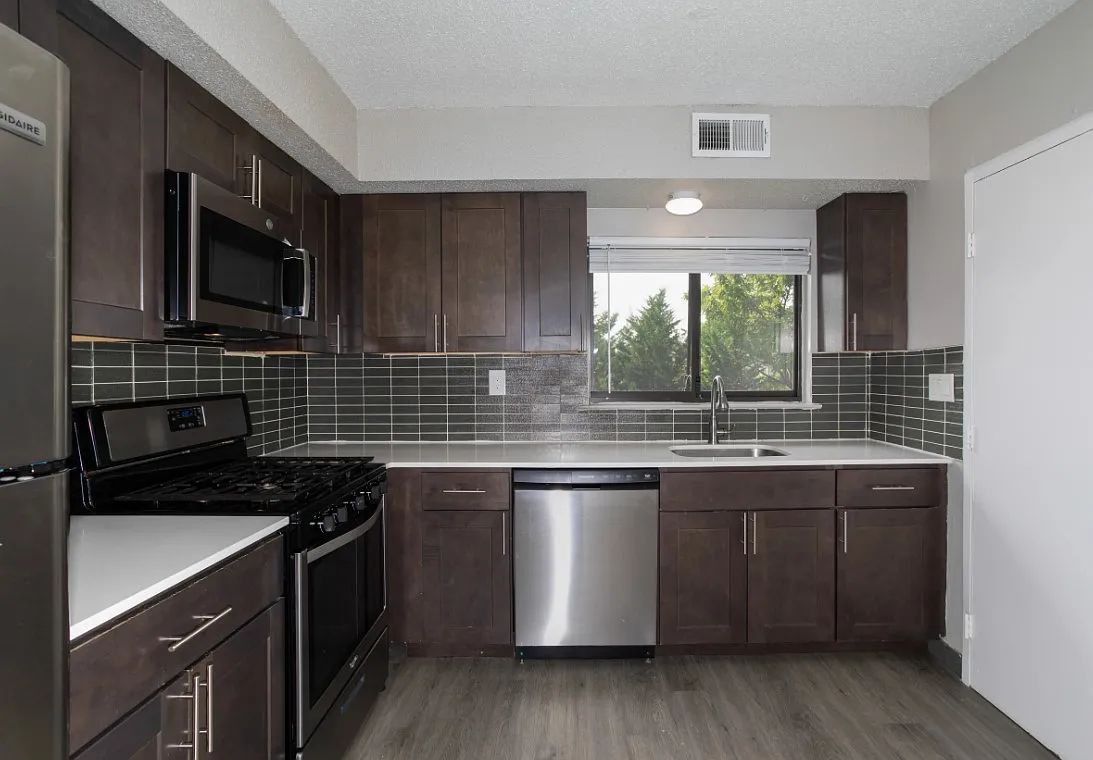 Echelon Glen — Photo 2