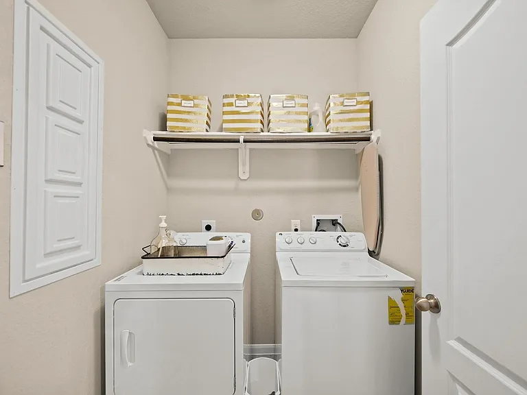 9957 Spring Rock Ln — Photo 8