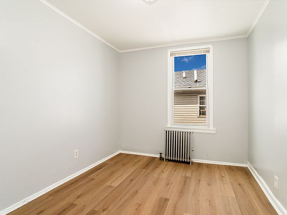 5th image of 12616 147th St APT 2