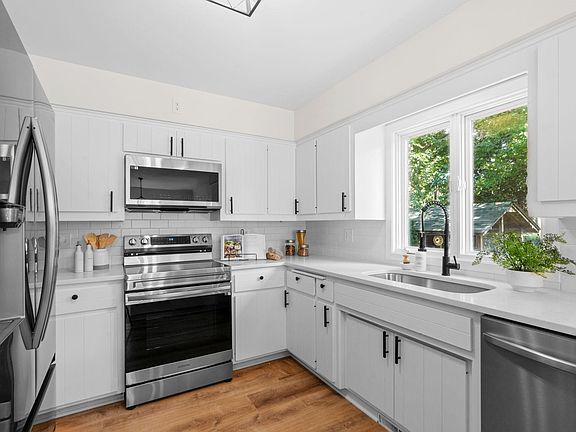 3rd image of 1228 4th St