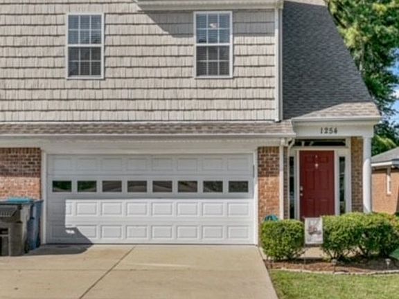 3rd image of 1254 Bells Rd