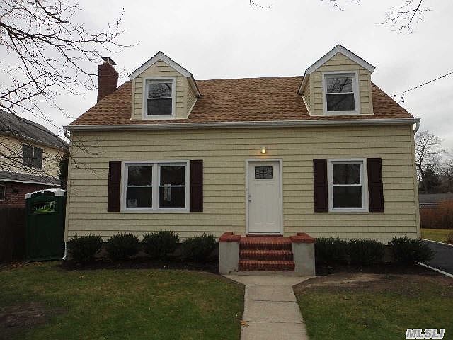 1st image of 476 Deer Park Ave