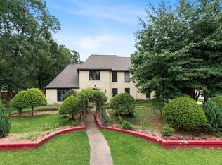 319 S Rivershire Dr, Conroe, TX 77304
