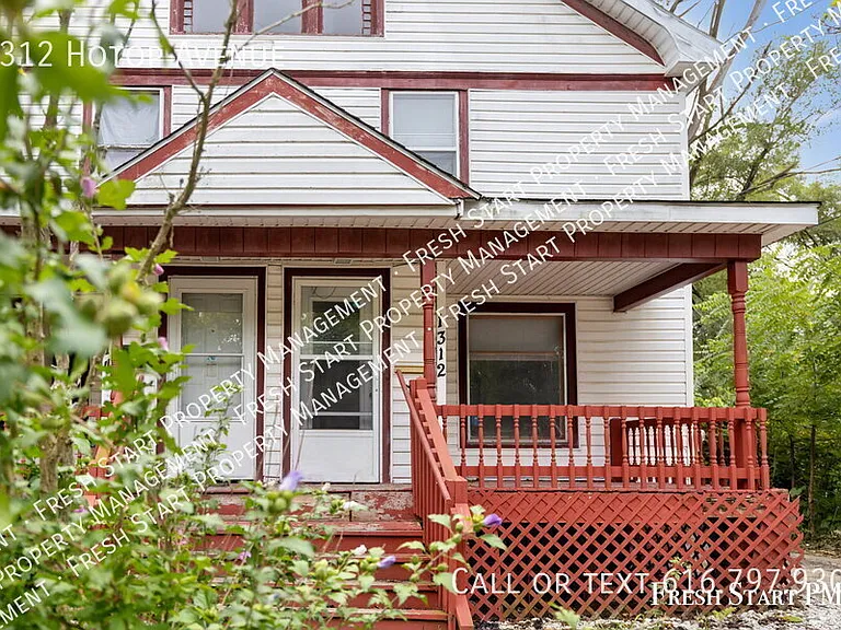 1312 Hotop Ave — Photo 2