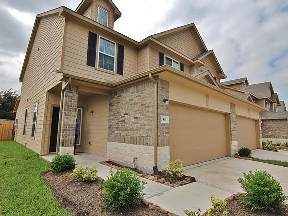 2nd image of 3911 Lexington Manor Ct