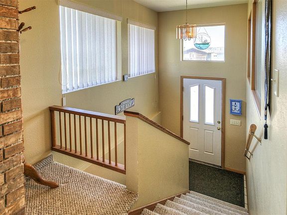 2nd image of 636 Marine Dr