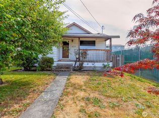 1112 Perry Ave, Bremerton, WA 98310