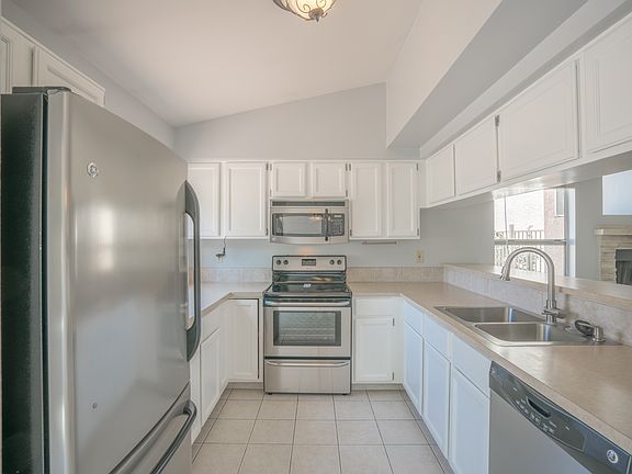 2nd image of 8820 W Grovers Ave