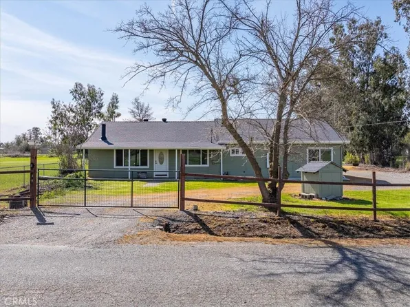 25001 Brook St, Los Molinos, CA 96055