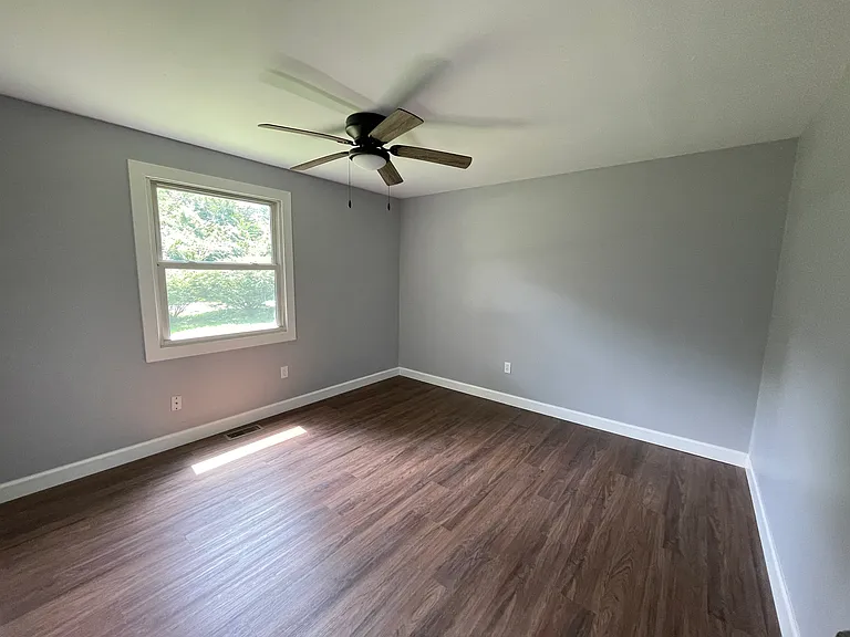 5820 Wynn Rd — Photo 8