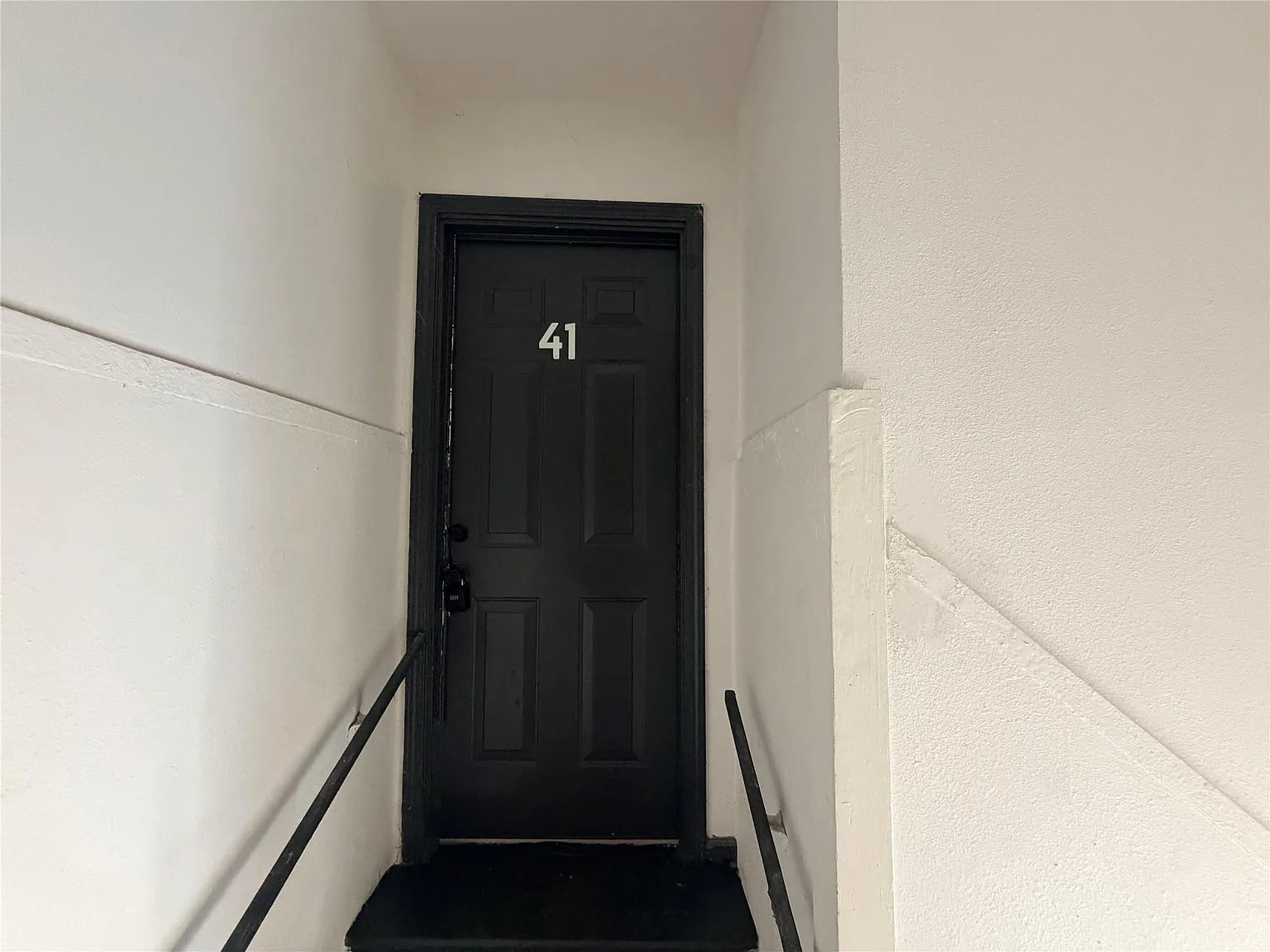 1 bed, 1.5 bath, 520 sqft, $999 — Photo 4