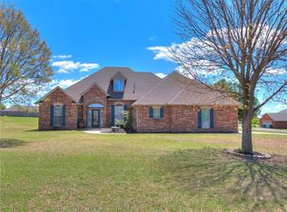 1708 Riviera Dr, Tuttle, OK 73089