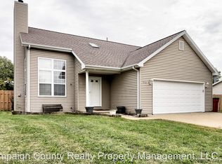 512 Crestwood Dr, Champaign, IL 61822