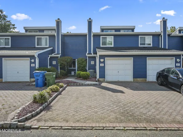 26 Rambling Meadow Court, Tinton Falls, NJ 07724