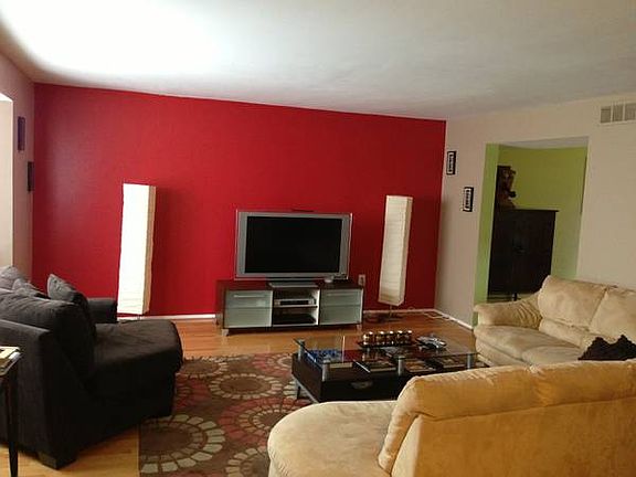 3rd image of 437 Ellwell Ct