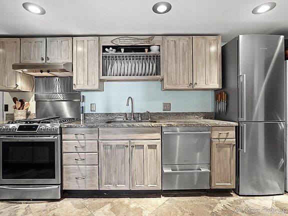 5th image of 46 Granite St #B