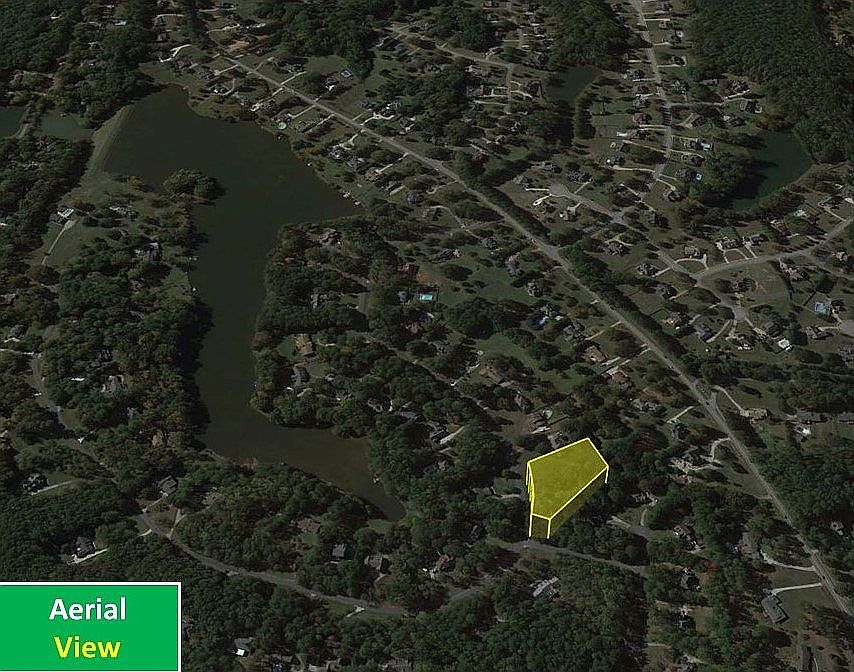 1st image of 2100 Castle Lake Dr