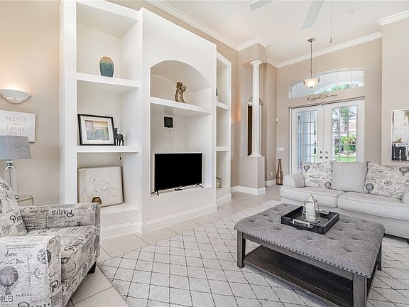 5th image of 5323 SW 28th Pl