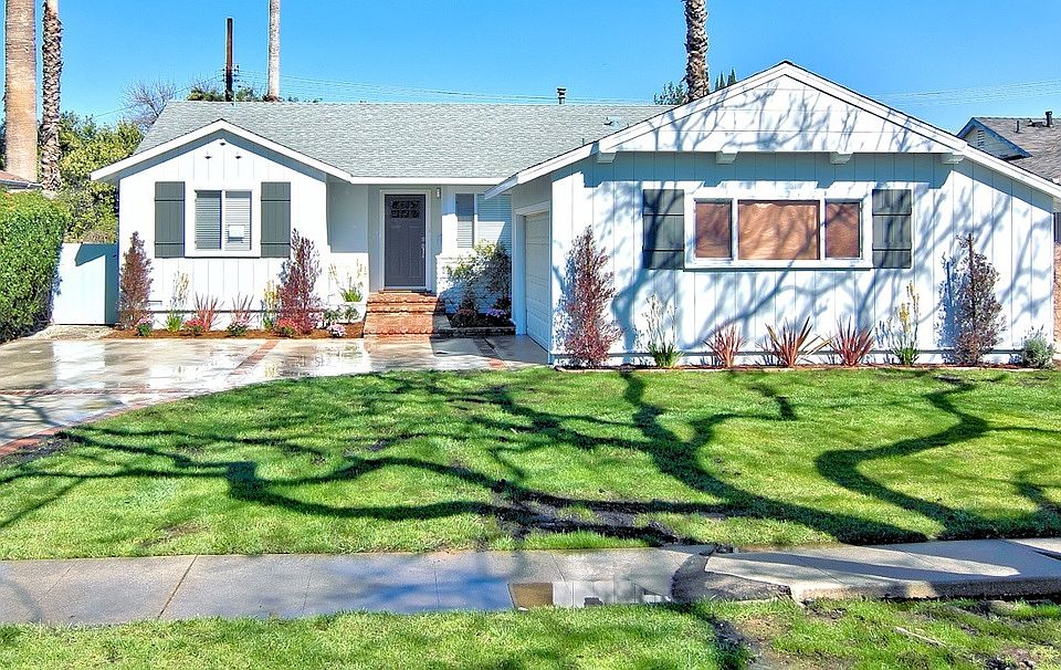 1st image of 23049 Gilmore St