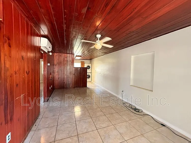 1935 Ricardo Ave #A — Photo 3