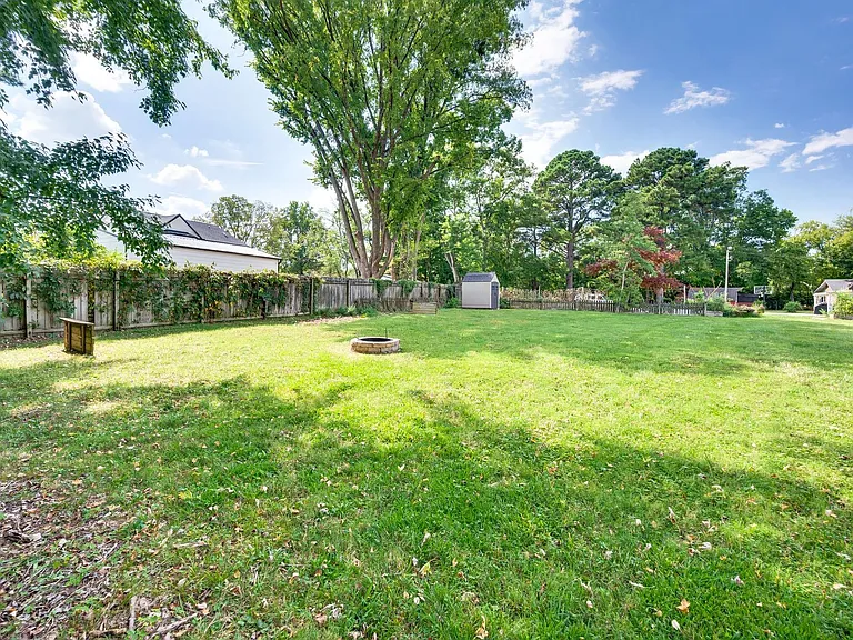 4809 Lynn Dr — Photo 38