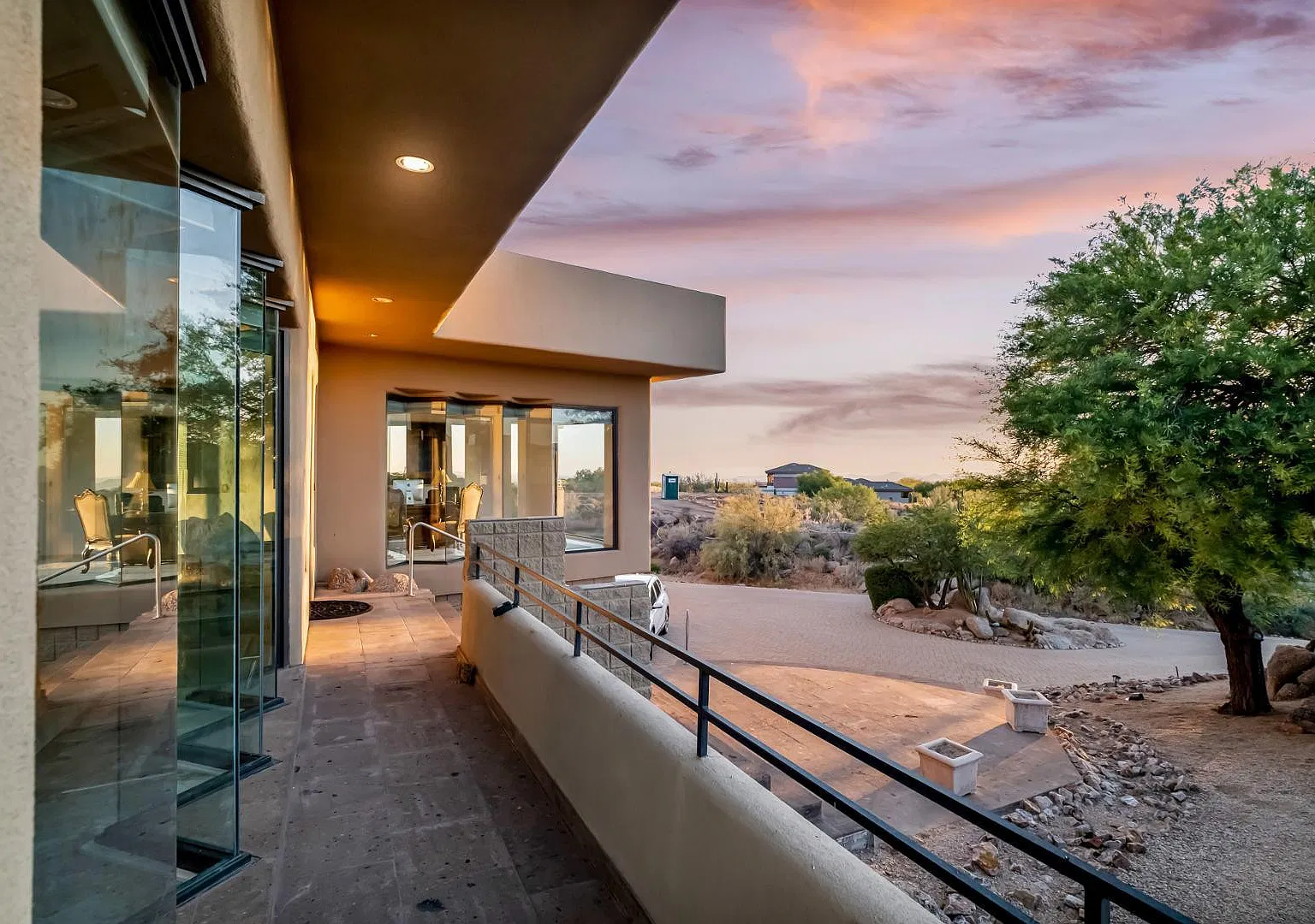 4 bed, 3.5 bath, 4980 sqft, $8,900 — Photo 4