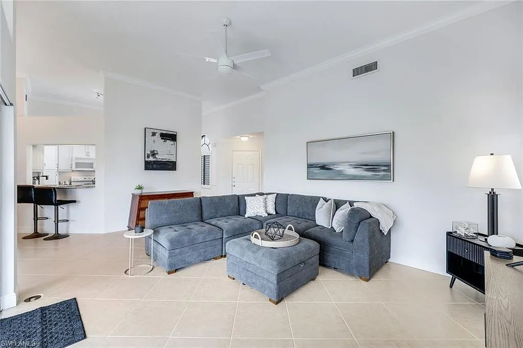 3 bed, 2.0 bath, 1450 sqft, $7,500 — Photo 2