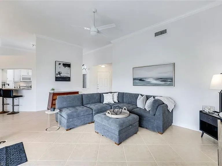 631 Beachwalk Cir #F-204 — Photo 2