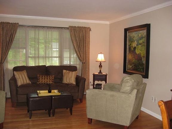 4th image of 1767 Maxwell Ct