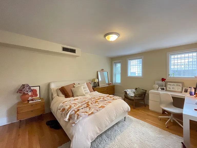 1734 Pine St. — Photo 8