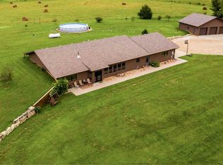 15650 Stoneybrick Dr, Wamego, KS 66547