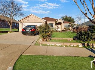 1087 Magnolia Ln, Cedar Hill, TX 75104