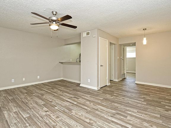 3rd image of 1232 E 38th 1/2 St