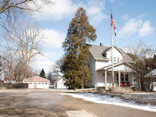 23515 Glenwood St, Clinton Township, MI 48035