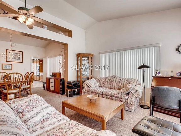 4th image of 1025 Whitehollow Ave
