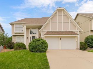 8110 W 144th Pl, Overland Park, KS 66223